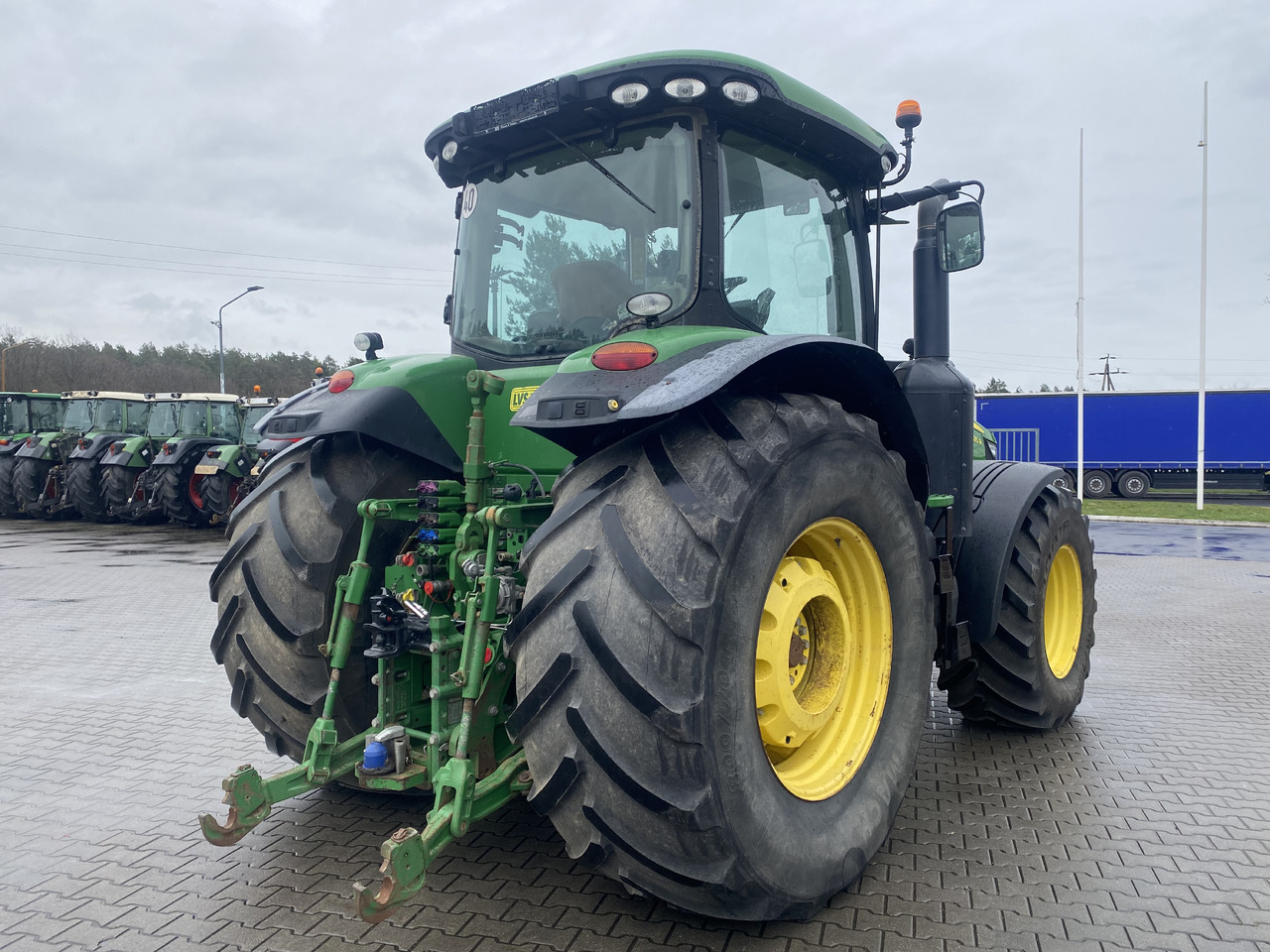 جرار John Deere 8335 R AutoPower 50 km/h 370 PS: صور 7