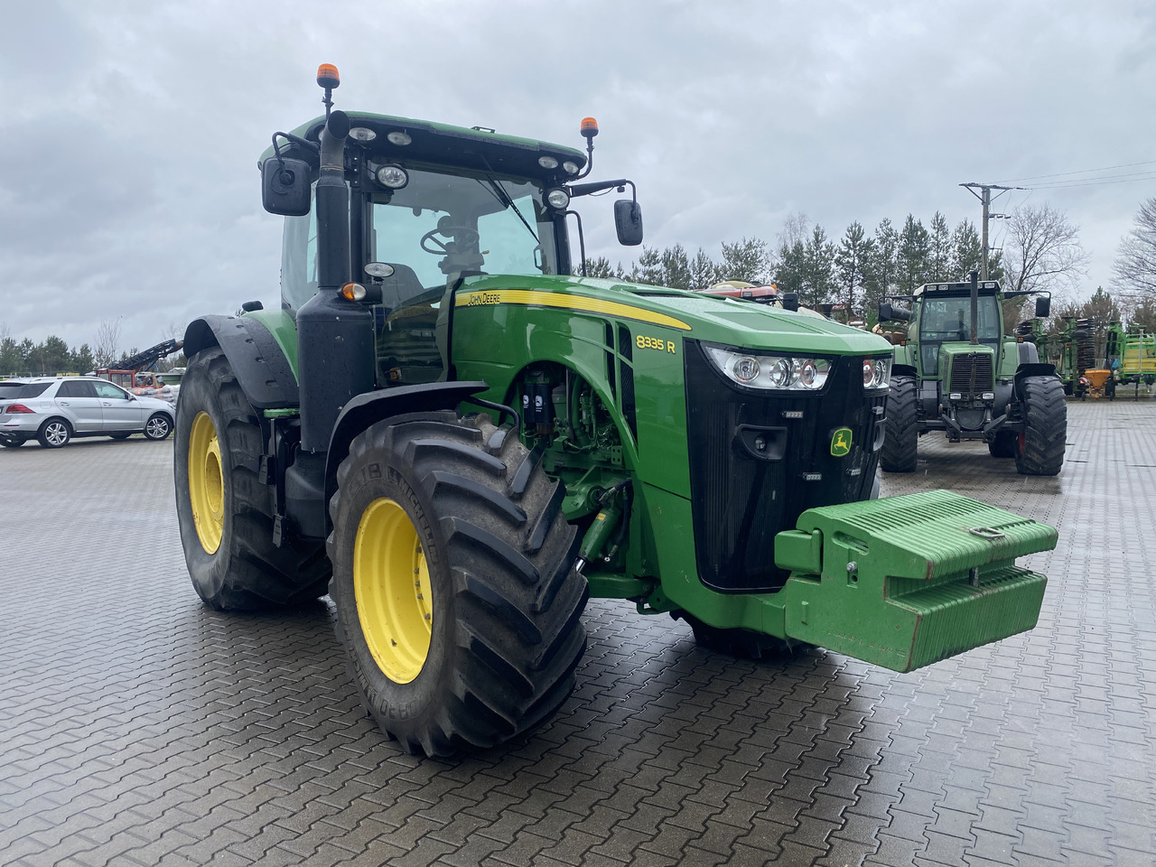 جرار John Deere 8335 R AutoPower 50 km/h 370 PS: صور 10