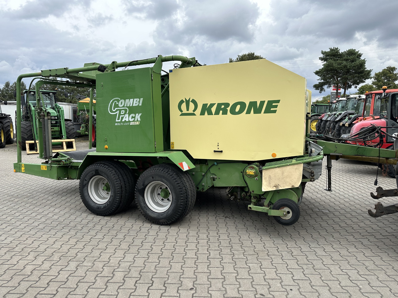Krone COMBI PACK 1500 V MC - مكبس القش الدائري: صور 2 Krone COMBI PACK 1500 V MC - مكبس القش الدائري: صور 2