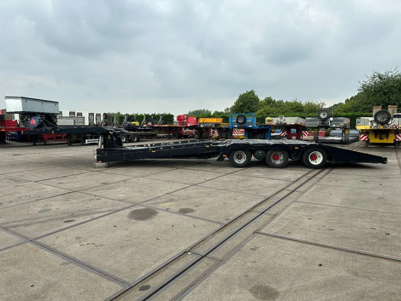 Bodex 3 AXEL TRUCKTRANSPORTER - شاحنة نقل سيارات نصف مقطورة: صور 1 Bodex 3 AXEL TRUCKTRANSPORTER - شاحنة نقل سيارات نصف مقطورة: صور 1