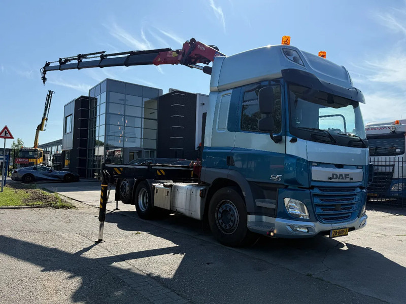 DAF CF 440 6X2 EURO 6 + HMF 3220-K5 REMOTE 5E & 6E FUNCTIE - شاحنة جرار: صور 2 DAF CF 440 6X2 EURO 6 + HMF 3220-K5 REMOTE 5E & 6E FUNCTIE - شاحنة جرار: صور 2