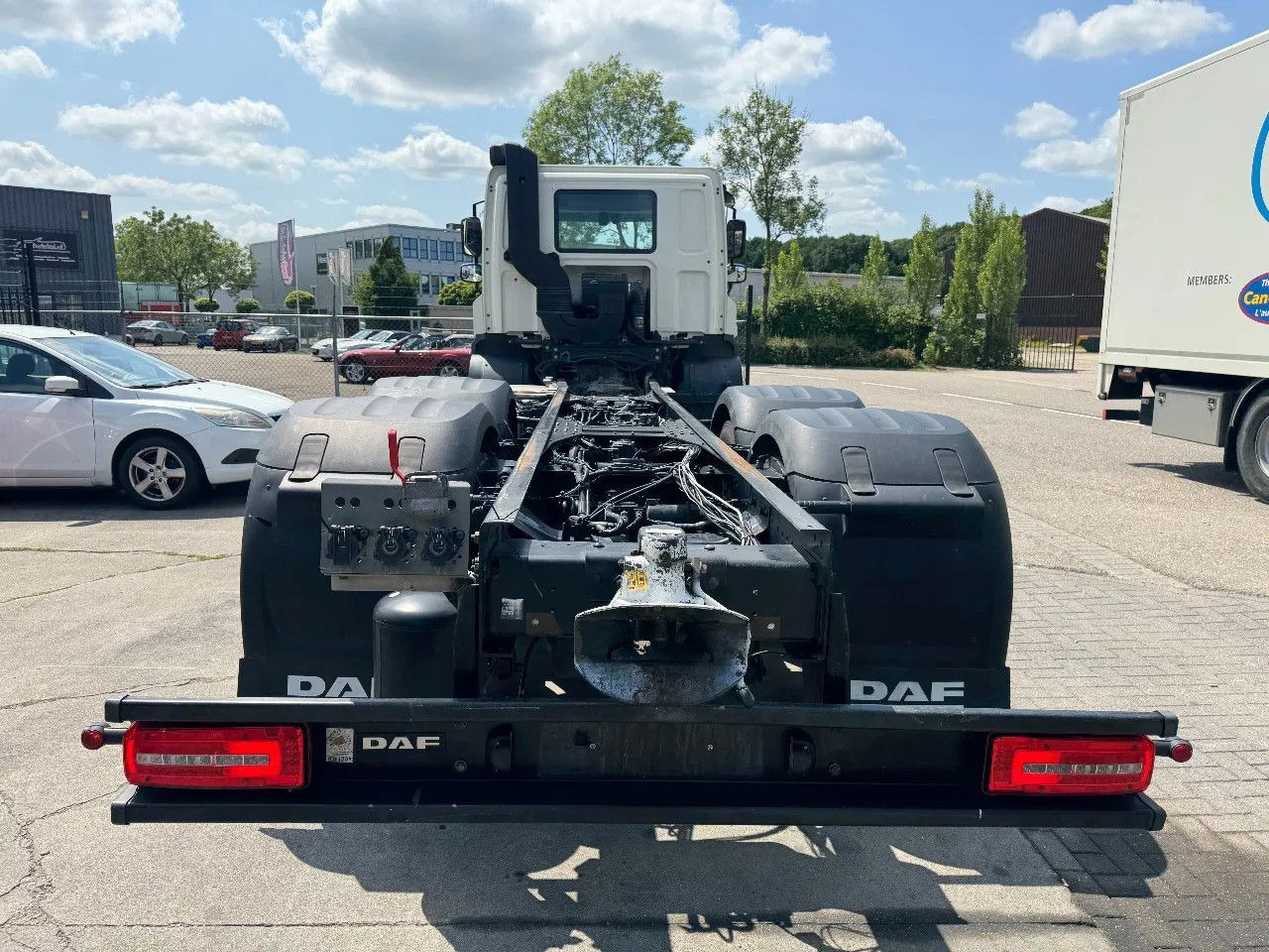 DAF CF 450 6X2 - EURO 6 + LIFT/STEERING AXLE - الشاسيه شاحنة: صور 5 DAF CF 450 6X2 - EURO 6 + LIFT/STEERING AXLE - الشاسيه شاحنة: صور 5