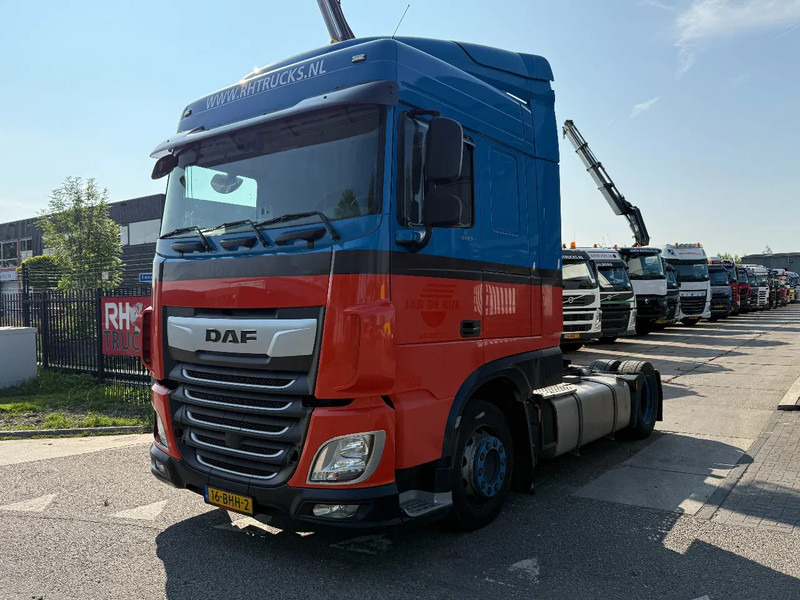 DAF XF 440 4X2 ENGINE RUNNING BUT TICKING! - شاحنة جرار: صور 1 DAF XF 440 4X2 ENGINE RUNNING BUT TICKING! - شاحنة جرار: صور 1