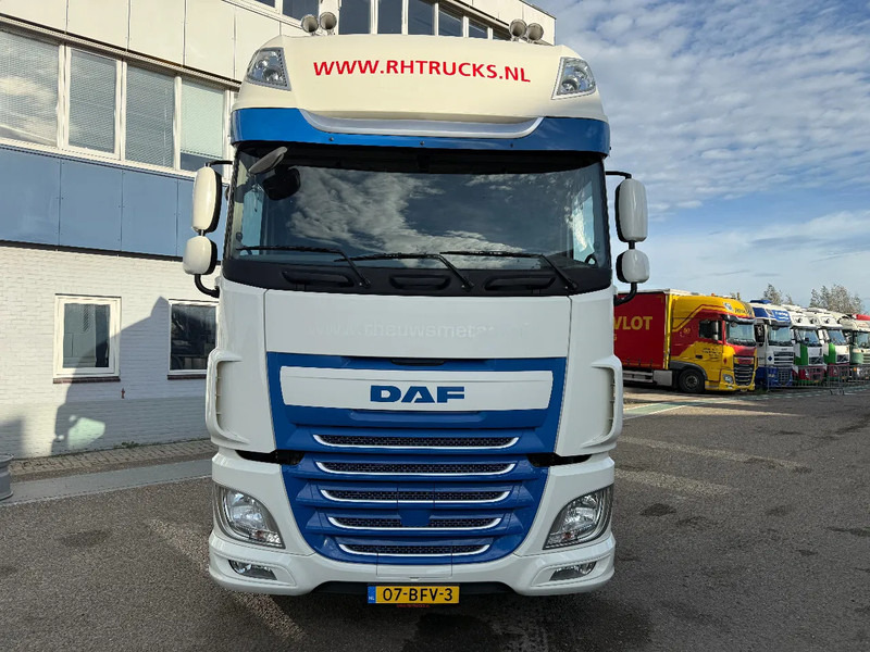 DAF XF 440 4X2 EURO 6 MEGA - ONLY 522.576 KM! - شاحنة جرار: صور 2 DAF XF 440 4X2 EURO 6 MEGA - ONLY 522.576 KM! - شاحنة جرار: صور 2