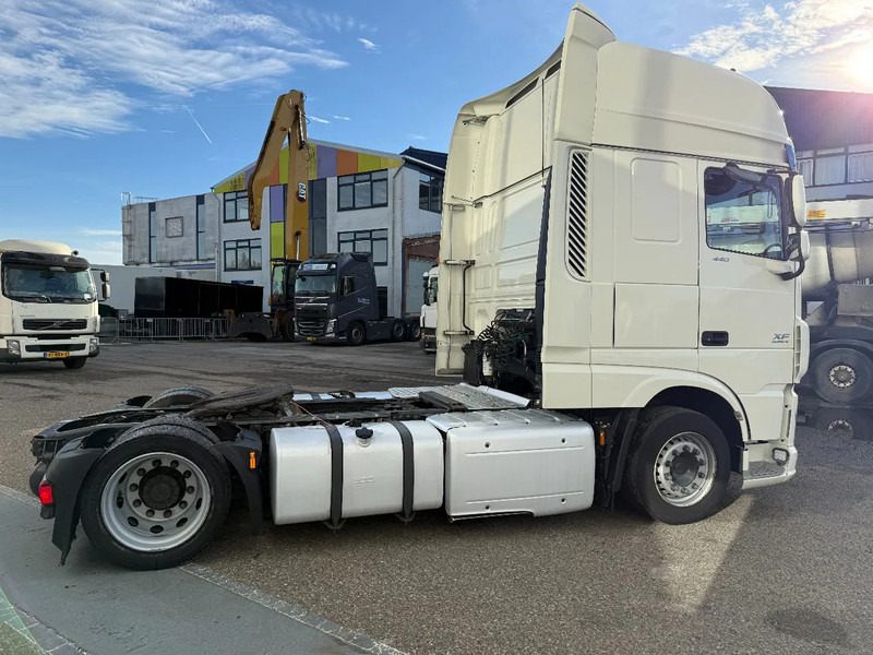 DAF XF 440 4X2 EURO 6 MEGA - ONLY 522.576 KM! - شاحنة جرار: صور 4 DAF XF 440 4X2 EURO 6 MEGA - ONLY 522.576 KM! - شاحنة جرار: صور 4