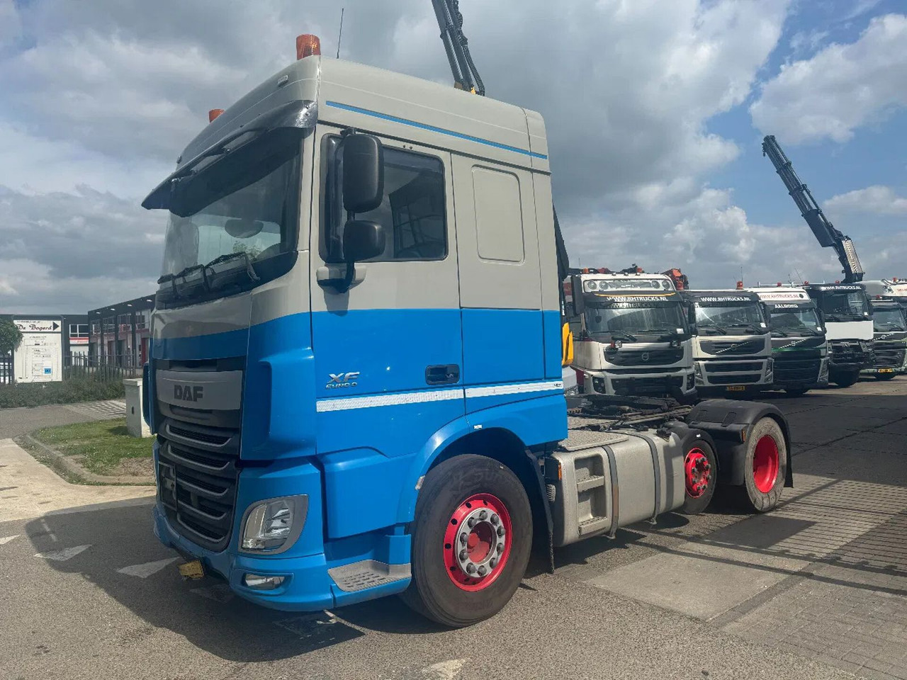 DAF XF 440 6X2 EURO 6 TÜV 09-2025 - شاحنة جرار: صور 1 DAF XF 440 6X2 EURO 6 TÜV 09-2025 - شاحنة جرار: صور 1