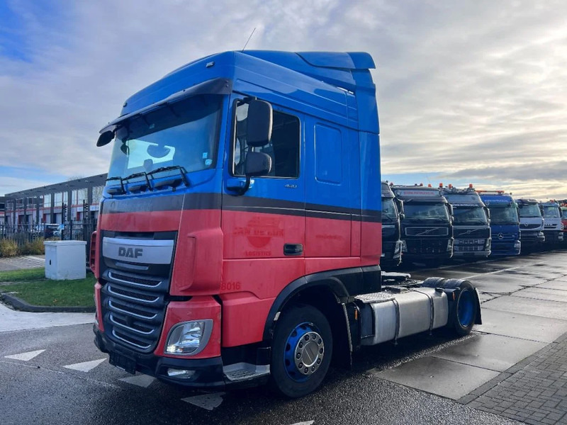 DAF XF 440 SC 4X2 MEGA 757.858km - شاحنة جرار: صور 1 DAF XF 440 SC 4X2 MEGA 757.858km - شاحنة جرار: صور 1
