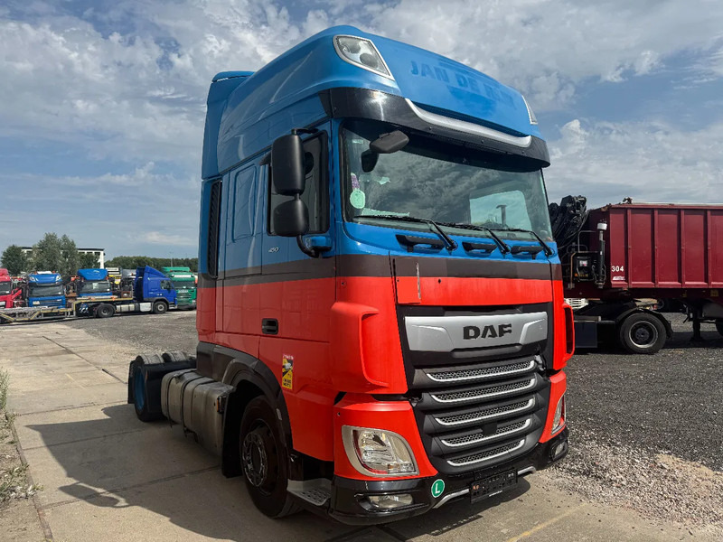 DAF XF 450 4X2 EURO 6 MEGA - شاحنة جرار: صور 3 DAF XF 450 4X2 EURO 6 MEGA - شاحنة جرار: صور 3