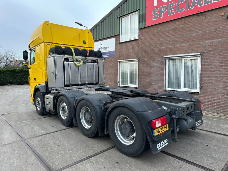 شاحنة جرار DAF XF 530 8X4 140 TON 384000 KM: صور 6
