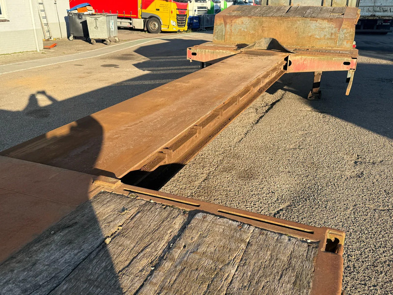 Faymonville STN-4AU - EXTENDABLE 4,82 METER + HYDRAULIC RAMPS - عربة مسطحة منخفضة نصف مقطورة: صور 4 Faymonville STN-4AU - EXTENDABLE 4,82 METER + HYDRAULIC RAMPS - عربة مسطحة منخفضة نصف مقطورة: صور 4