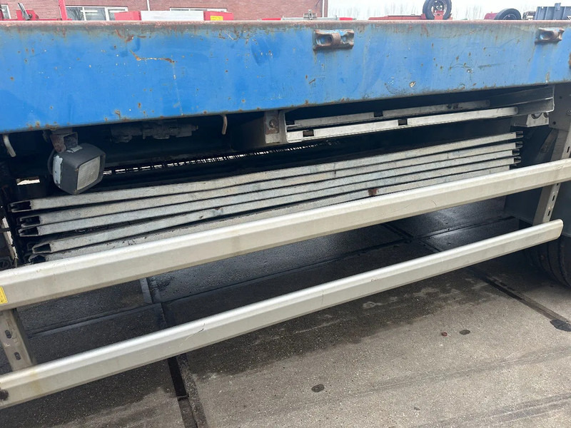 Floor MET HIAB R165-F2, LAATSTE 2 ASSEN GESTUURD - نصف مقطورة مسطحة: صور 4 Floor MET HIAB R165-F2, LAATSTE 2 ASSEN GESTUURD - نصف مقطورة مسطحة: صور 4