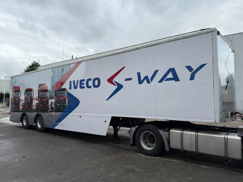 Fruehauf 2 AXLE + ZEPRO LOADLIFT (BUT DEFECT) - بصندوق مغلق نصف مقطورة: صور 2 Fruehauf 2 AXLE + ZEPRO LOADLIFT (BUT DEFECT) - بصندوق مغلق نصف مقطورة: صور 2