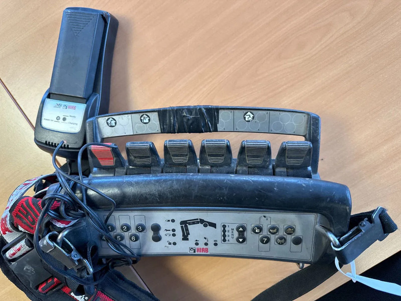 Fruehauf MET HIAB 122E-3 REMOTE CONTROLE, 2014 - نصف مقطورة مسطحة: صور 4 Fruehauf MET HIAB 122E-3 REMOTE CONTROLE, 2014 - نصف مقطورة مسطحة: صور 4