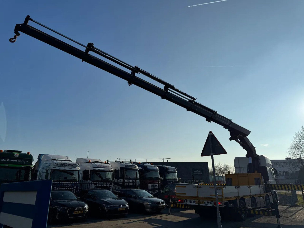Ginaf X6 4243 CS 8X2 - EURO 6 + HIAB 855 EP-6 + REMOTE - شاحنة كرين: صور 3 Ginaf X6 4243 CS 8X2 - EURO 6 + HIAB 855 EP-6 + REMOTE - شاحنة كرين: صور 3