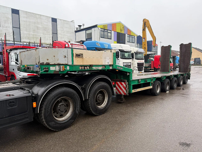 Goldhofer STZ-H5,5 ACLE, 3 AXLE FORCED STEERING, DOUBLE HYDRAULIC RAMPS, TUV TILL 11-11-2026 - عربة مسطحة منخفضة نصف مقطورة: صور 4 Goldhofer STZ-H5,5 ACLE, 3 AXLE FORCED STEERING, DOUBLE HYDRAULIC RAMPS, TUV TILL 11-11-2026 - عربة مسطحة منخفضة نصف مقطورة: صور 4
