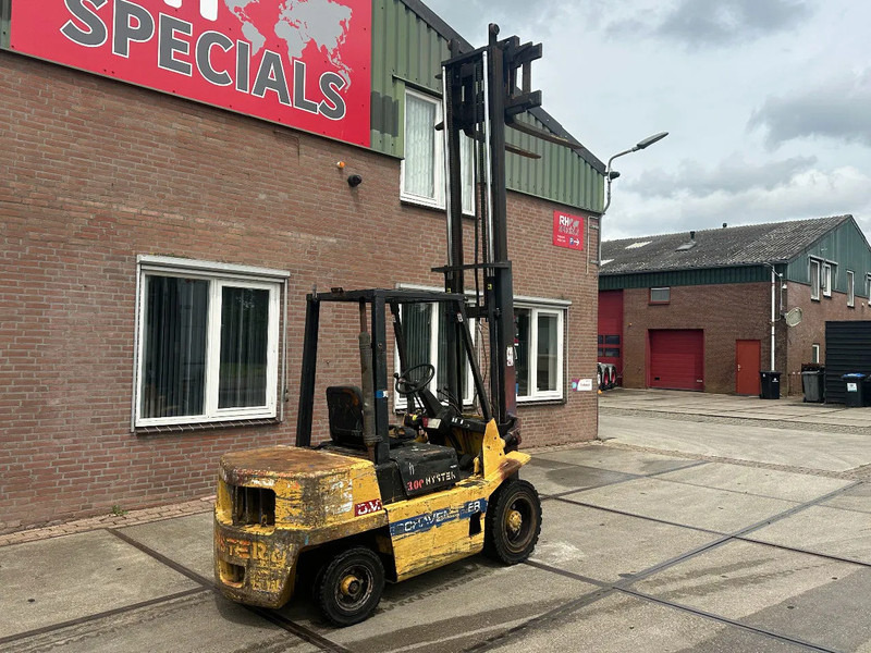 Hyster H3.00XL - 3 TONS - رافعة شوكية ديزل: صور 4 Hyster H3.00XL - 3 TONS - رافعة شوكية ديزل: صور 4