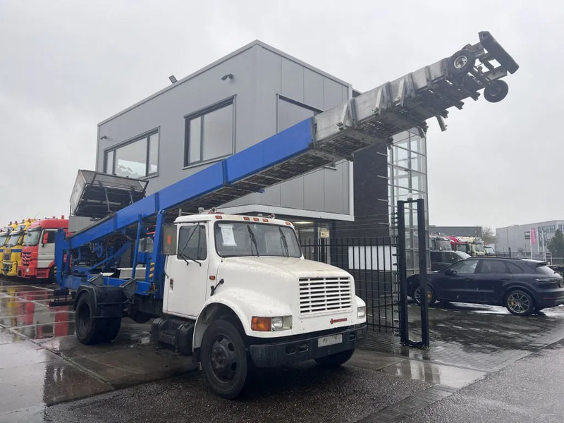International 4600 4x2 210HP + TEUPEN hyLIFT - شاحنة: صور 3 International 4600 4x2 210HP + TEUPEN hyLIFT - شاحنة: صور 3