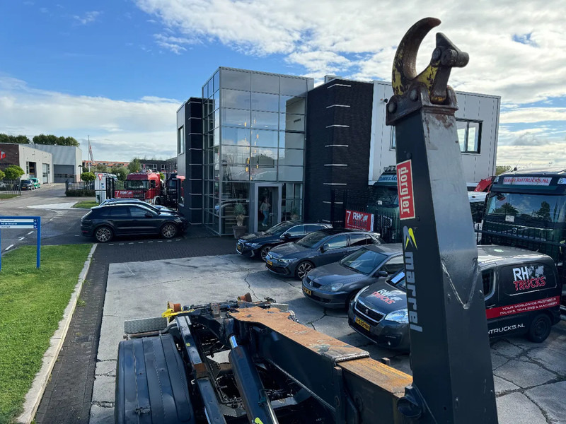 شاحنة ذات الخطاف Iveco Stralis 450 6X4 - EURO 6 + MARREL 20T HOOK: صور 13