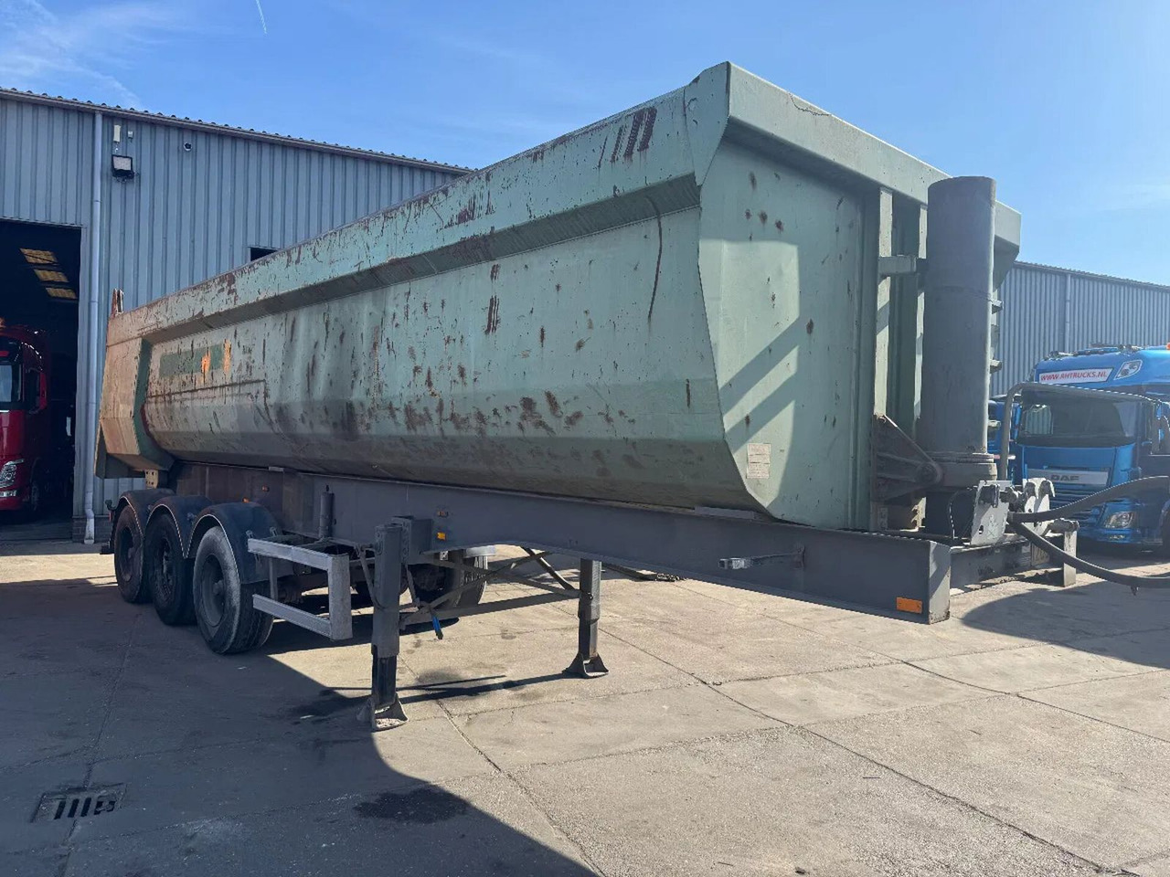 Langendorf 3 AXLE - BPW + TIPPER - قلابة نصف مقطورة: صور 3 Langendorf 3 AXLE - BPW + TIPPER - قلابة نصف مقطورة: صور 3