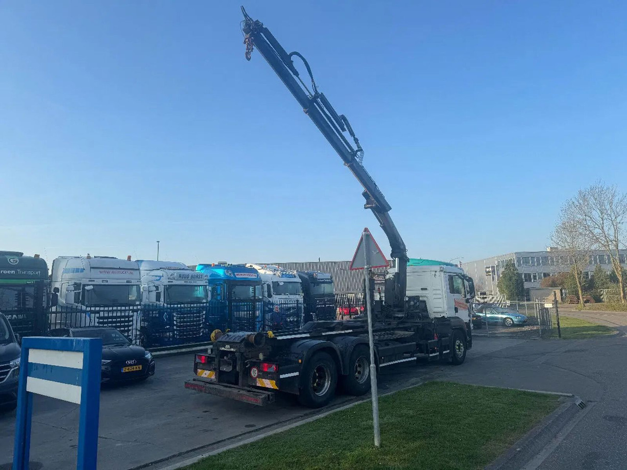 MAN TGS 26.360 6X4 VDL 21T HOOK + HIAB 122 + REMOTE - شاحنة كرين: صور 5 MAN TGS 26.360 6X4 VDL 21T HOOK + HIAB 122 + REMOTE - شاحنة كرين: صور 5