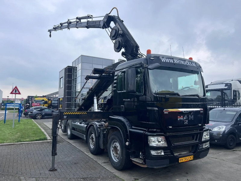 MAN TGS 35.440 8X2-4 + HIAB 220C-5 REMOTE + CABLE LIFT AUTOMATIC - شاحنة كرين: صور 4 MAN TGS 35.440 8X2-4 + HIAB 220C-5 REMOTE + CABLE LIFT AUTOMATIC - شاحنة كرين: صور 4