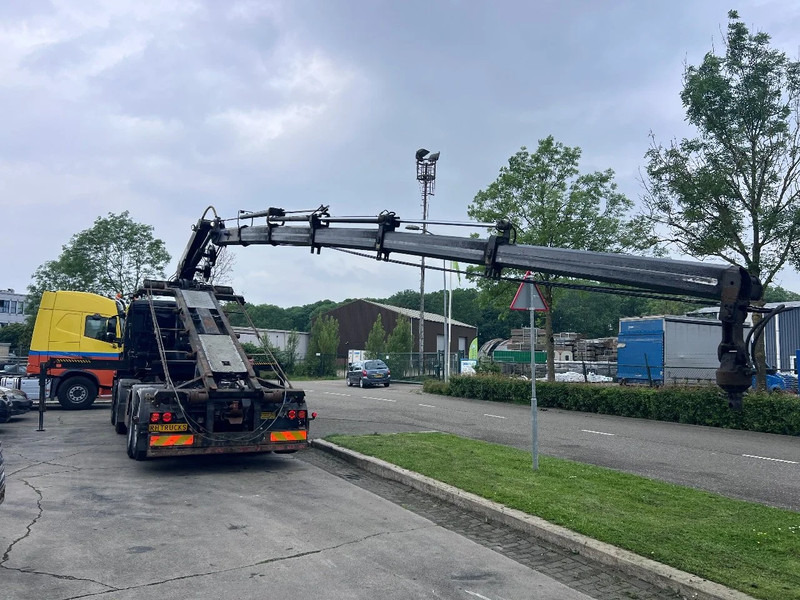 MAN TGS 35.440 8X2-4 + HIAB 220C-5 REMOTE + CABLE LIFT AUTOMATIC - شاحنة كرين: صور 5 MAN TGS 35.440 8X2-4 + HIAB 220C-5 REMOTE + CABLE LIFT AUTOMATIC - شاحنة كرين: صور 5
