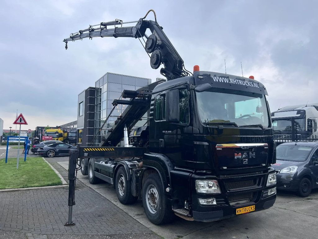 MAN TGS 35.440 8X2-4 + HIAB 220C-5 REMOTE + CABLE LI - شاحنة ذات الخطاف: صور 3 MAN TGS 35.440 8X2-4 + HIAB 220C-5 REMOTE + CABLE LI - شاحنة ذات الخطاف: صور 3