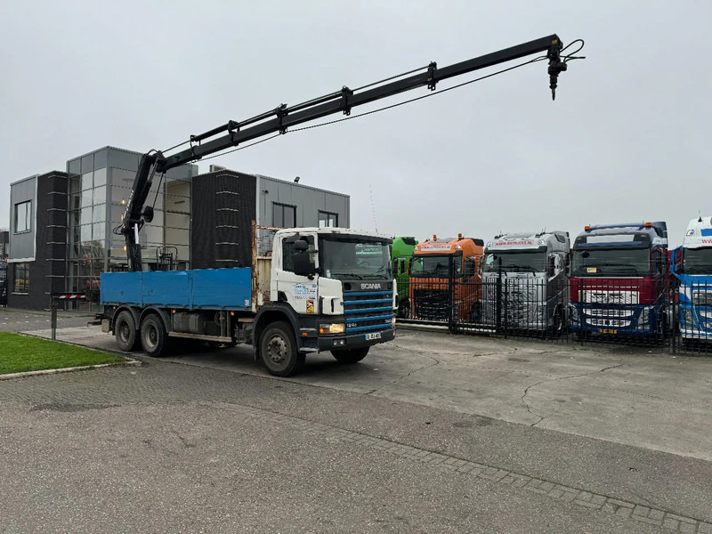 Scania P124-360 6X4 EURO 2 HIAB 200 C-5 ALL 2000 - شاحنة كرين: صور 1 Scania P124-360 6X4 EURO 2 HIAB 200 C-5 ALL 2000 - شاحنة كرين: صور 1