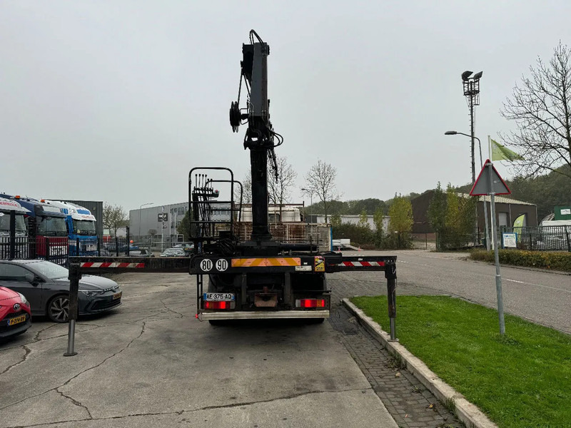 Scania P124-360 6X4 EURO 2 HIAB 200 C-5 ALL 2000 - شاحنة كرين: صور 5 Scania P124-360 6X4 EURO 2 HIAB 200 C-5 ALL 2000 - شاحنة كرين: صور 5
