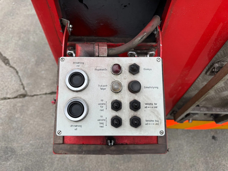 المطافئ Scania P82 4X2 - FIRE TRUCK - 30M LIFT: صور 12