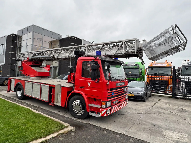 Scania P82 4X2 - FIRE TRUCK - 30M LIFT - المطافئ: صور 3 Scania P82 4X2 - FIRE TRUCK - 30M LIFT - المطافئ: صور 3