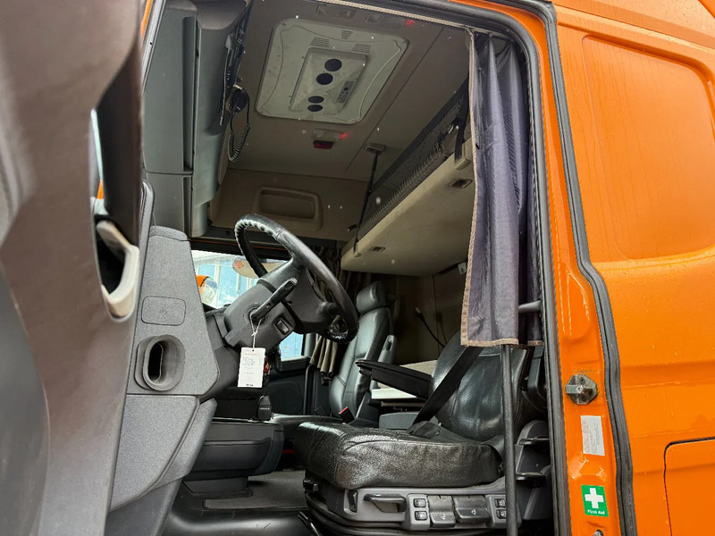 شاحنة جرار Scania R490 10X4, EURO 6, TUV TILL 27-06-2026: صور 10