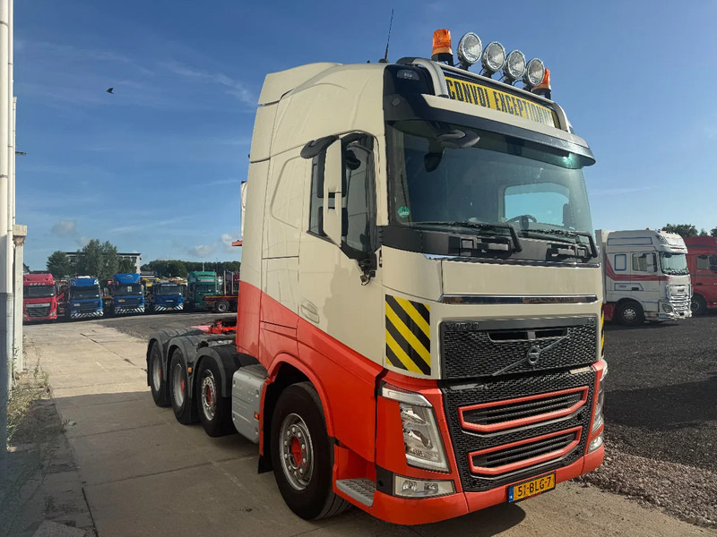 Volvo FH 13.540 8X4, 150 TON, INTARDER, 566862 KM - شاحنة جرار: صور 3 Volvo FH 13.540 8X4, 150 TON, INTARDER, 566862 KM - شاحنة جرار: صور 3