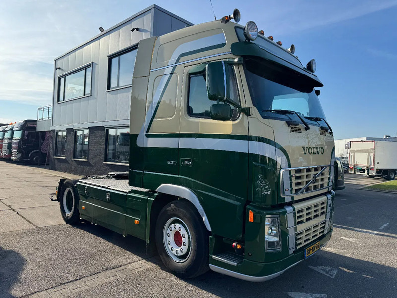 Volvo FH 16.550 4X2 - EURO 3 + FULL SPOILER + MANUAL GEAR - شاحنة جرار: صور 3 Volvo FH 16.550 4X2 - EURO 3 + FULL SPOILER + MANUAL GEAR - شاحنة جرار: صور 3