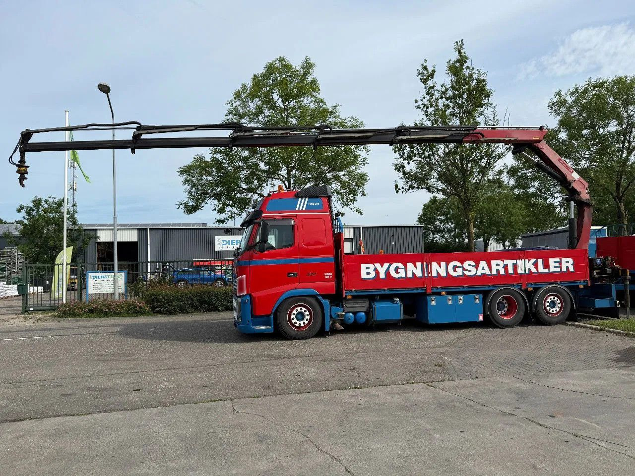 Volvo FH 16.600 600 - 6X2 - EURO 5 + HMF 2420 K5 + REM - شاحنة كرين: صور 1 Volvo FH 16.600 600 - 6X2 - EURO 5 + HMF 2420 K5 + REM - شاحنة كرين: صور 1