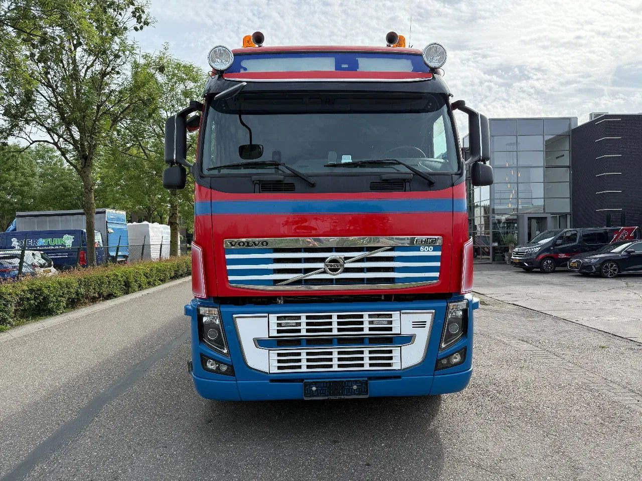 Volvo FH 16.600 600 - 6X2 - EURO 5 + HMF 2420 K5 + REM - شاحنة كرين: صور 2 Volvo FH 16.600 600 - 6X2 - EURO 5 + HMF 2420 K5 + REM - شاحنة كرين: صور 2