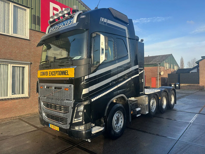 Volvo FH 16.750 8X4 170 TON, INTARDER - شاحنة جرار: صور 1 Volvo FH 16.750 8X4 170 TON, INTARDER - شاحنة جرار: صور 1