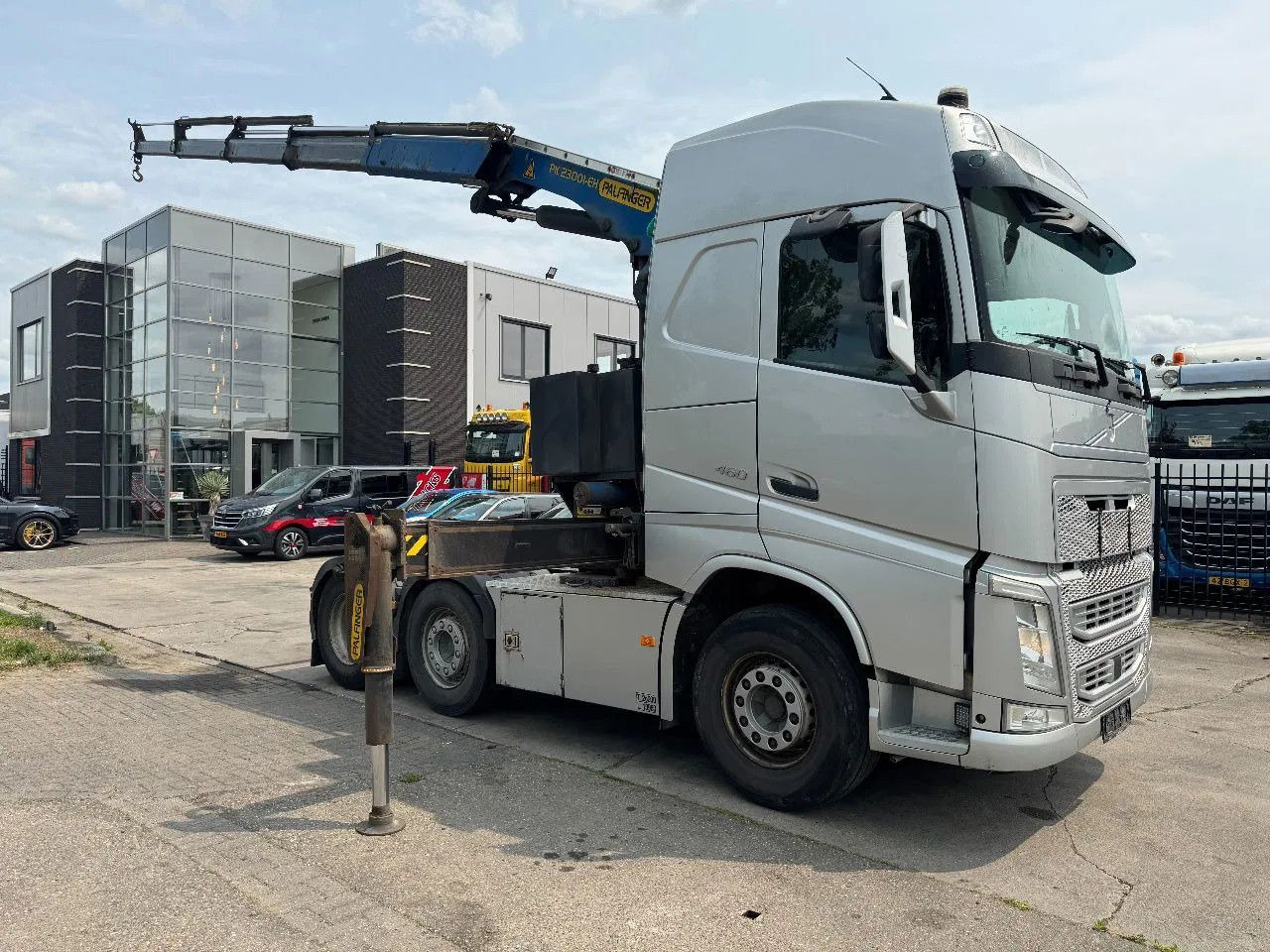 Volvo FH 460 6X2 PALFINGER 2300 + REMOTE CONTROL - شاحنة كرين: صور 1 Volvo FH 460 6X2 PALFINGER 2300 + REMOTE CONTROL - شاحنة كرين: صور 1