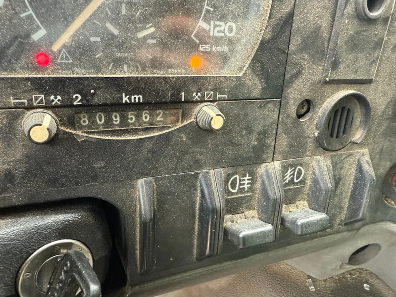 تأجير Volvo FL 12.420 6X2 MANUAL GEAR / FULL STEEL SUSP. / 10 TYRES / HUB REDUCT. + CABLELIFT TIPPER + CONTAINER FLATBED Volvo FL 12.420 6X2 MANUAL GEAR / FULL STEEL SUSP. / 10 TYRES / HUB REDUCT. + CABLELIFT TIPPER + CONTAINER FLATBED: صور 16