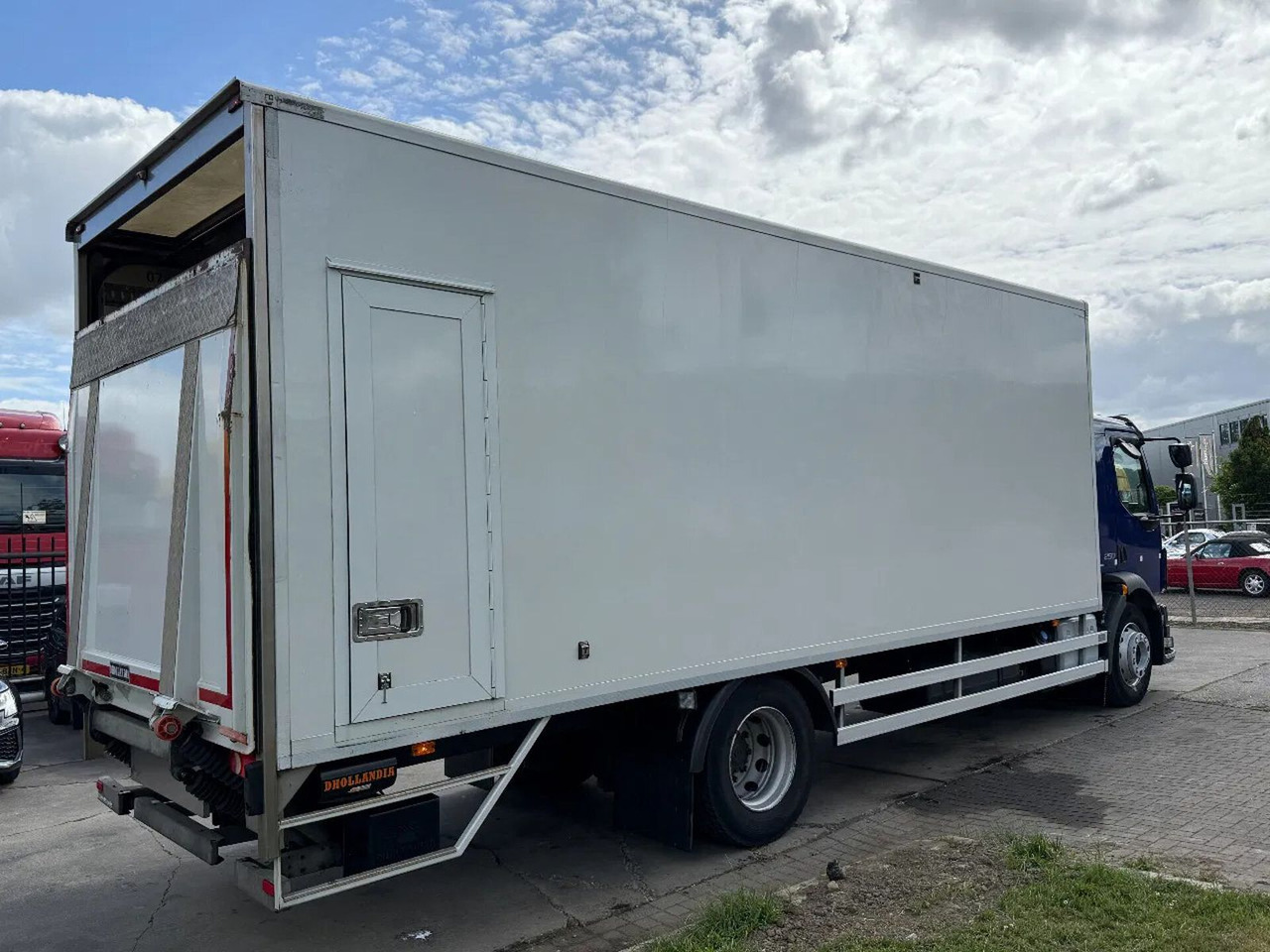 Volvo FL 250 18 TON - ONLY 169.291 KM + DHOLLANDIA LIF - بصندوق مغلق شاحنة: صور 4 Volvo FL 250 18 TON - ONLY 169.291 KM + DHOLLANDIA LIF - بصندوق مغلق شاحنة: صور 4