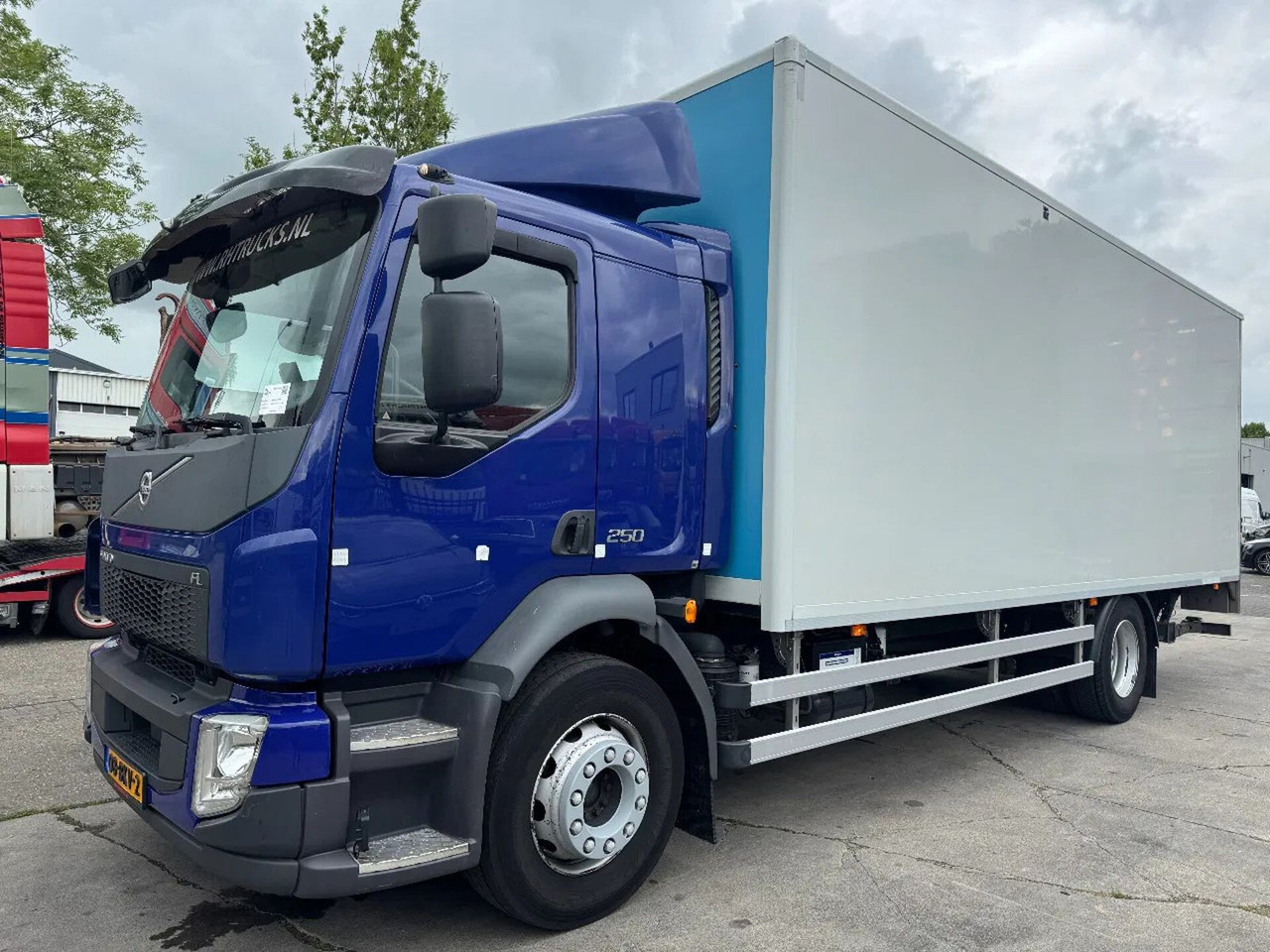 Volvo FL 250 4X2 EURO 6 DHOLLANDIA LIFT + CARGOLOCK TÜ - بصندوق مغلق شاحنة: صور 1 Volvo FL 250 4X2 EURO 6 DHOLLANDIA LIFT + CARGOLOCK TÜ - بصندوق مغلق شاحنة: صور 1