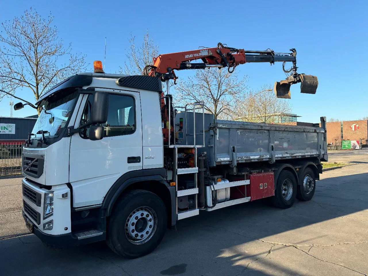 Volvo FM 330 6X2 - EURO 5 + ATLAS 126.3E A2 + REMOTE + - قلابات, شاحنة كرين: صور 2 Volvo FM 330 6X2 - EURO 5 + ATLAS 126.3E A2 + REMOTE + - قلابات, شاحنة كرين: صور 2
