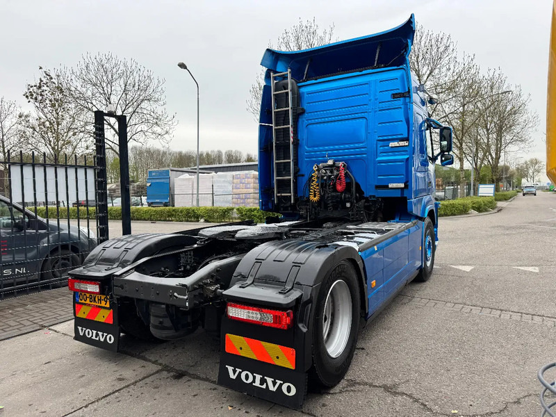 Volvo FM 370 4X2 EURO 6 SKIRTS SPOILERS I-SHIFT - شاحنة جرار: صور 4 Volvo FM 370 4X2 EURO 6 SKIRTS SPOILERS I-SHIFT - شاحنة جرار: صور 4