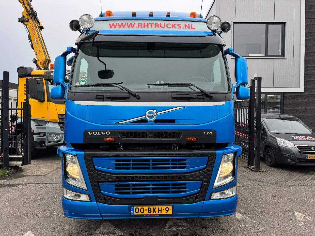Volvo FM 370 4X2 EURO 6 SKIRTS TÜV TILL 10-2025 - شاحنة جرار: صور 2 Volvo FM 370 4X2 EURO 6 SKIRTS TÜV TILL 10-2025 - شاحنة جرار: صور 2
