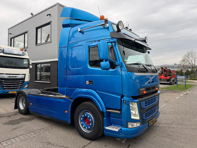 Volvo FM 370 4X2 SPOILERS EURO 6 SKIRTS HOLLAND TRUCK - شاحنة جرار: صور 3 Volvo FM 370 4X2 SPOILERS EURO 6 SKIRTS HOLLAND TRUCK - شاحنة جرار: صور 3