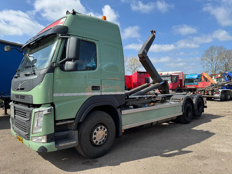 Volvo FM 410 6X2 EURO 6 VDL 20 T HOOK LIFTING AXLE - شاحنة ذات الخطاف: صور 1 Volvo FM 410 6X2 EURO 6 VDL 20 T HOOK LIFTING AXLE - شاحنة ذات الخطاف: صور 1