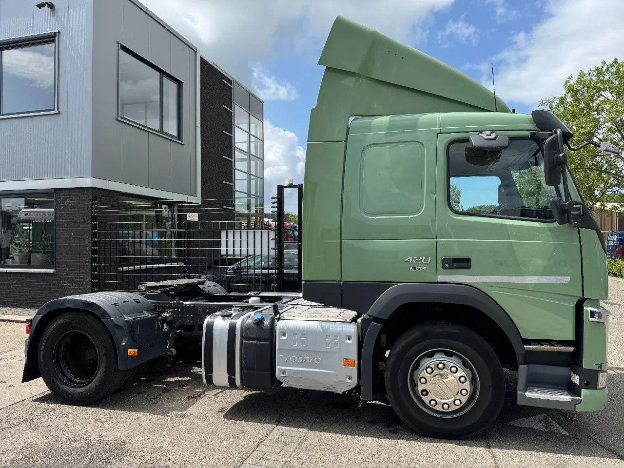 Volvo FM 420 4X2 - DIESEL & LNG GAS - شاحنة جرار: صور 4 Volvo FM 420 4X2 - DIESEL & LNG GAS - شاحنة جرار: صور 4