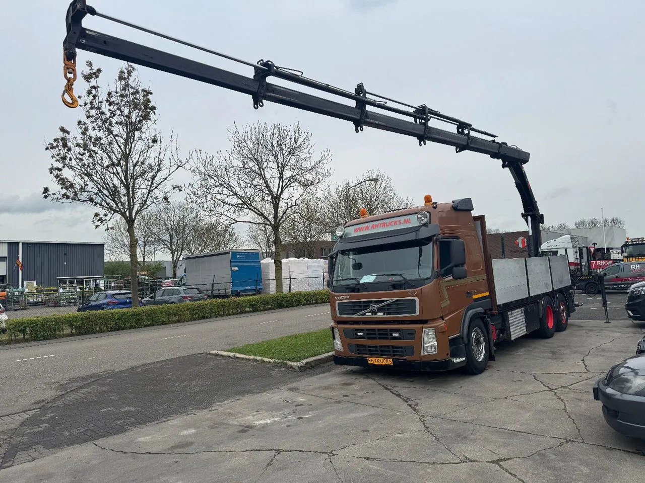 Volvo FM 500 6X2 EURO 5 HIAB 211 EP5 + REMOTE CONTROL - شاحنة كرين: صور 2 Volvo FM 500 6X2 EURO 5 HIAB 211 EP5 + REMOTE CONTROL - شاحنة كرين: صور 2
