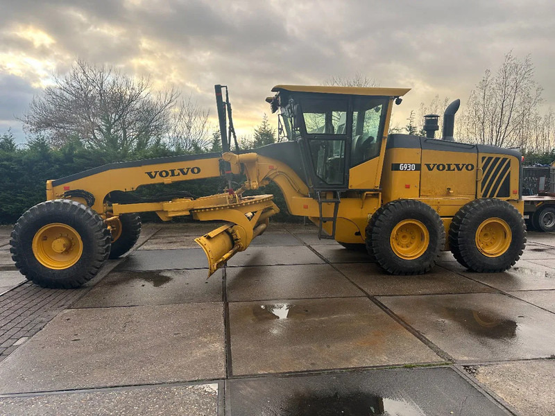 آلة تسوية الأرض Volvo G 930: صور 9