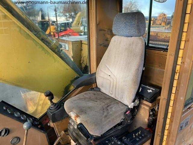 حفارات زحافة CATERPILLAR 231 D LC: صور 6